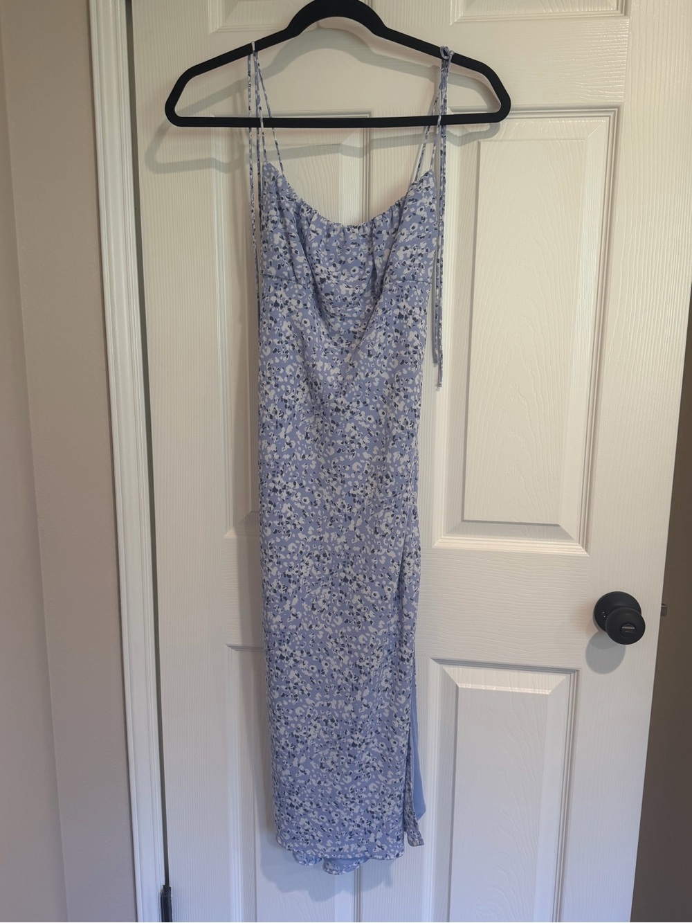 Abercrombie & Fitch Floral Tie Strap Midi Dress